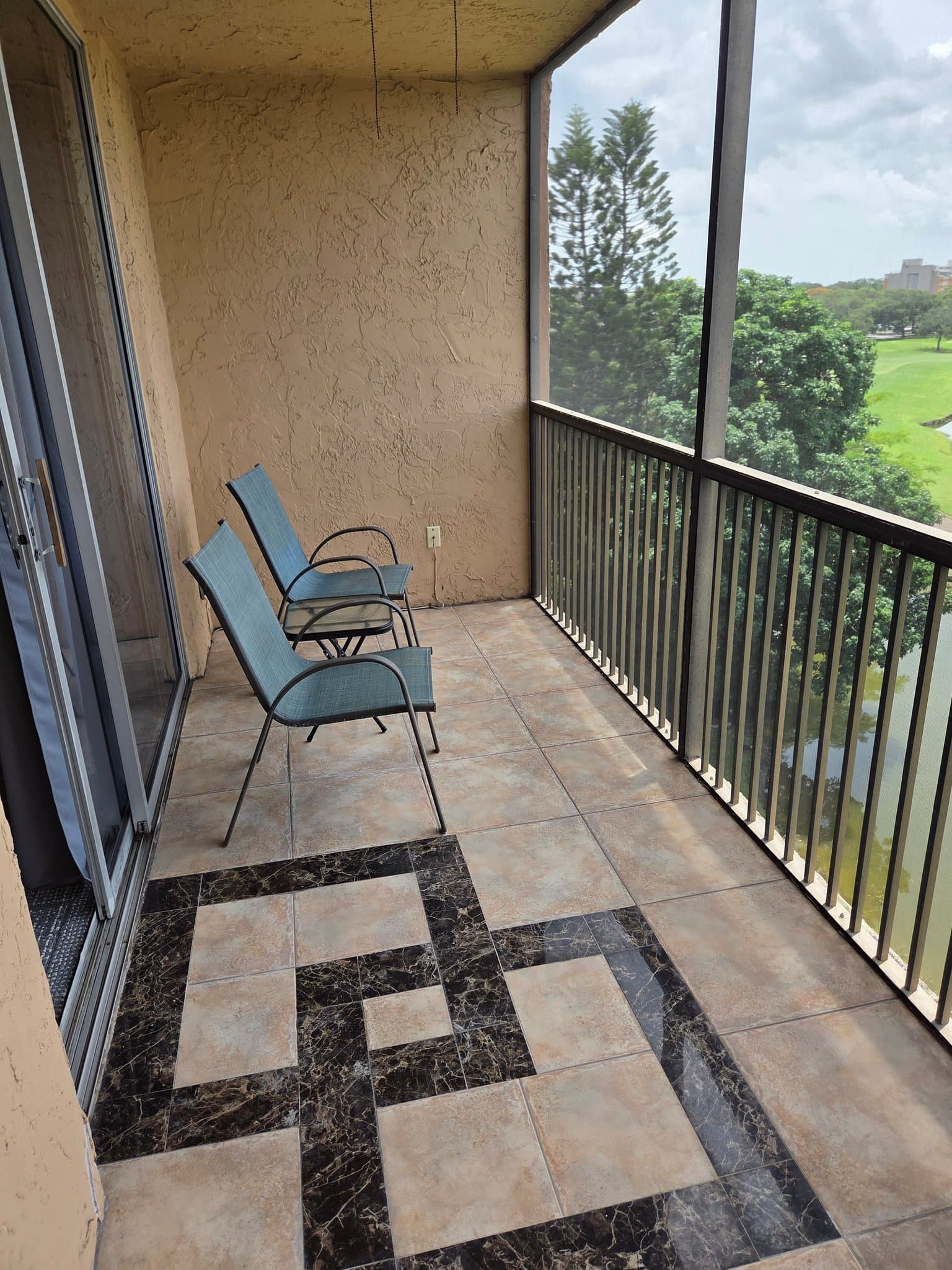 DAVIE Condo: 3001 W ROLLING HILLS CIR