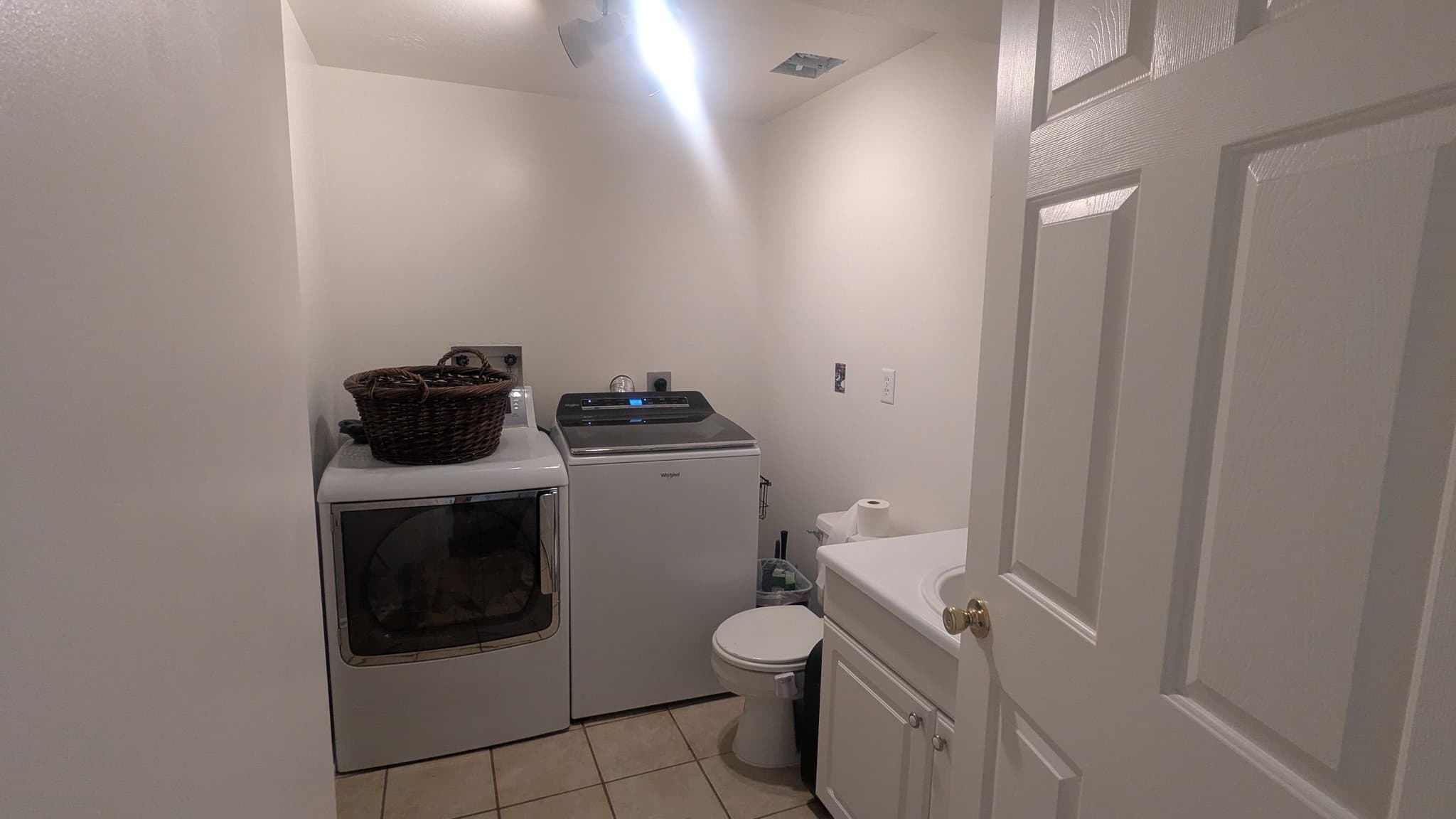 Salt Lake City Single Room: 5557 S Walden Glen Dr