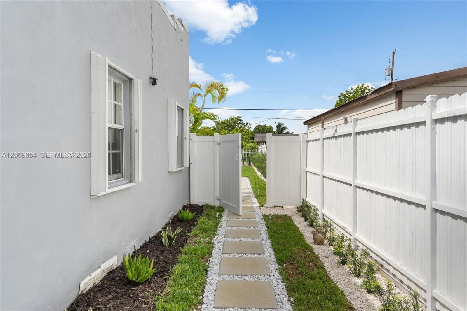 Miami House: 2275 NW 33rd St