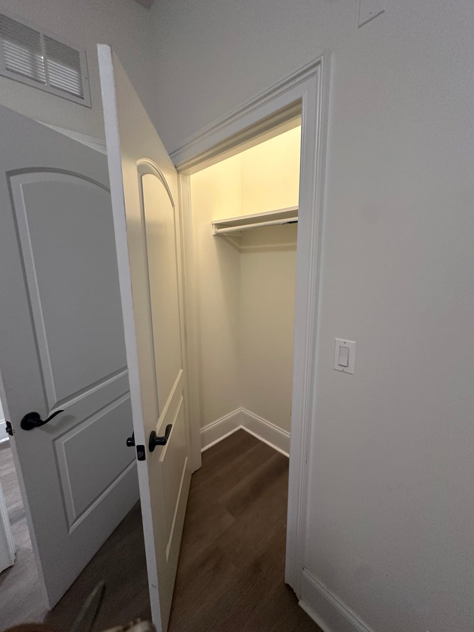Evanston Apartment: 2500 Green Bay