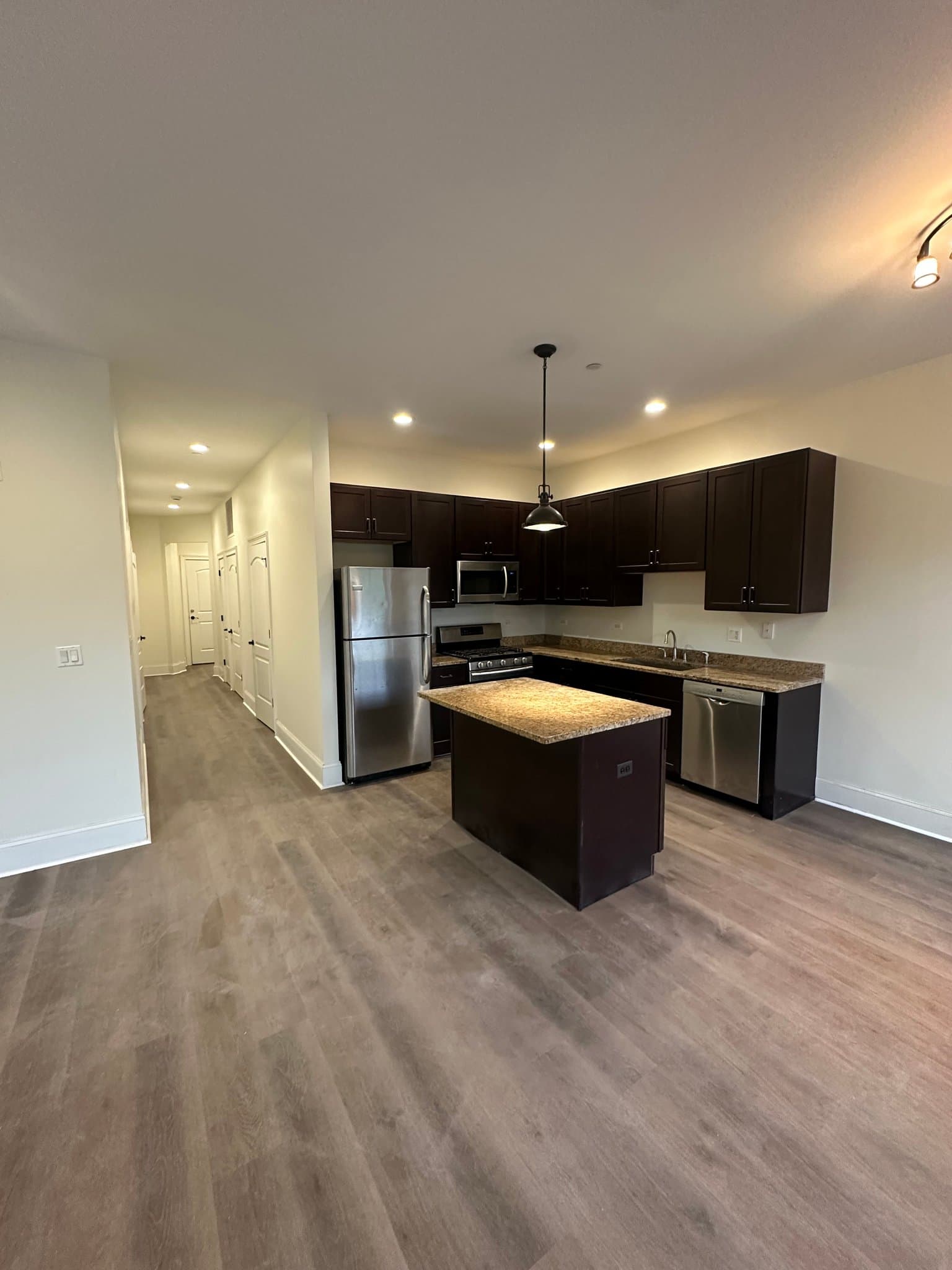 Evanston Apartment: 2500 Green Bay