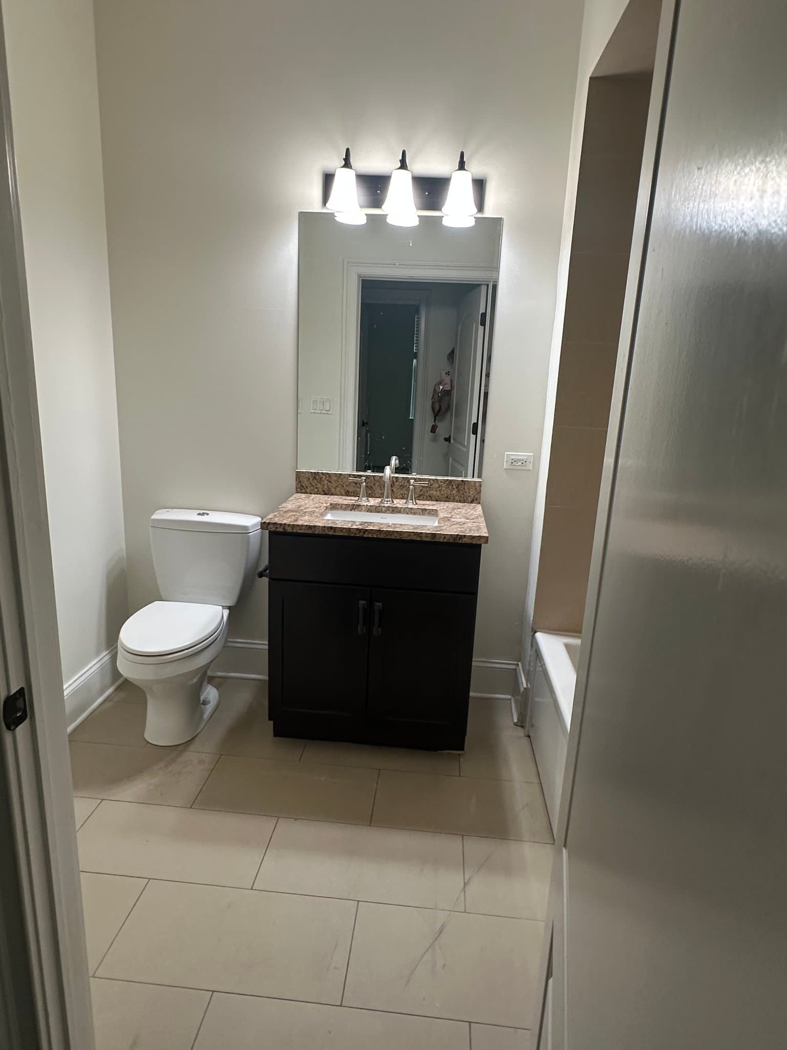 Evanston Apartment: 2500 Green Bay