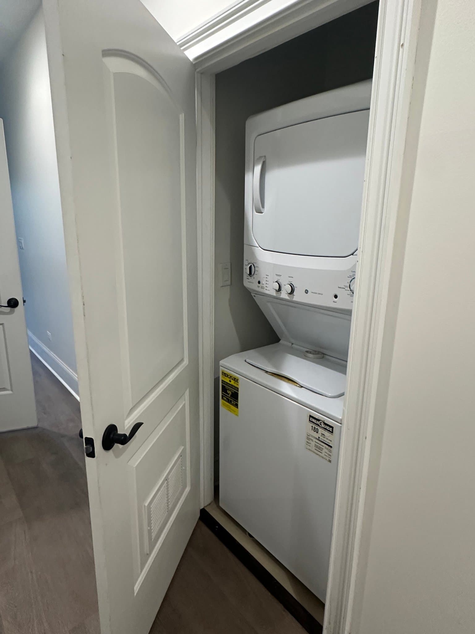 Evanston Apartment: 2500 Green Bay