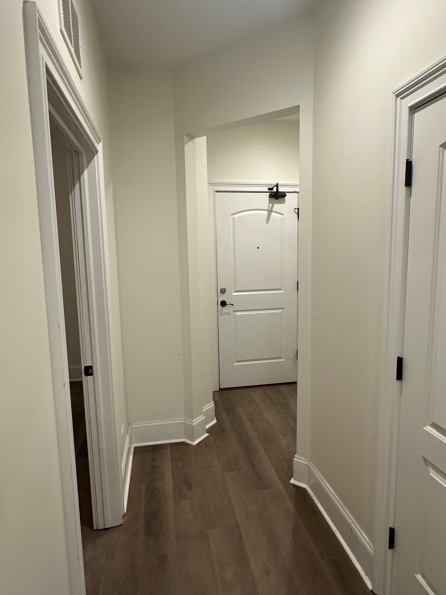 Evanston Apartment: 2500 Green Bay