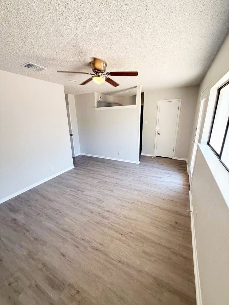 San Antonio House: 7534 Lincoln village dr