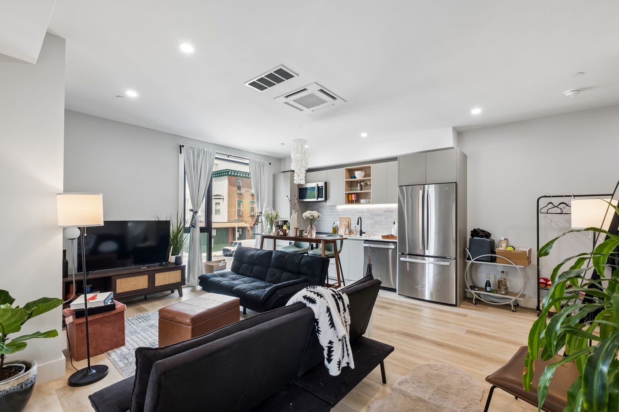 Philadelphia Apartment: 3748 Lancaster Ave