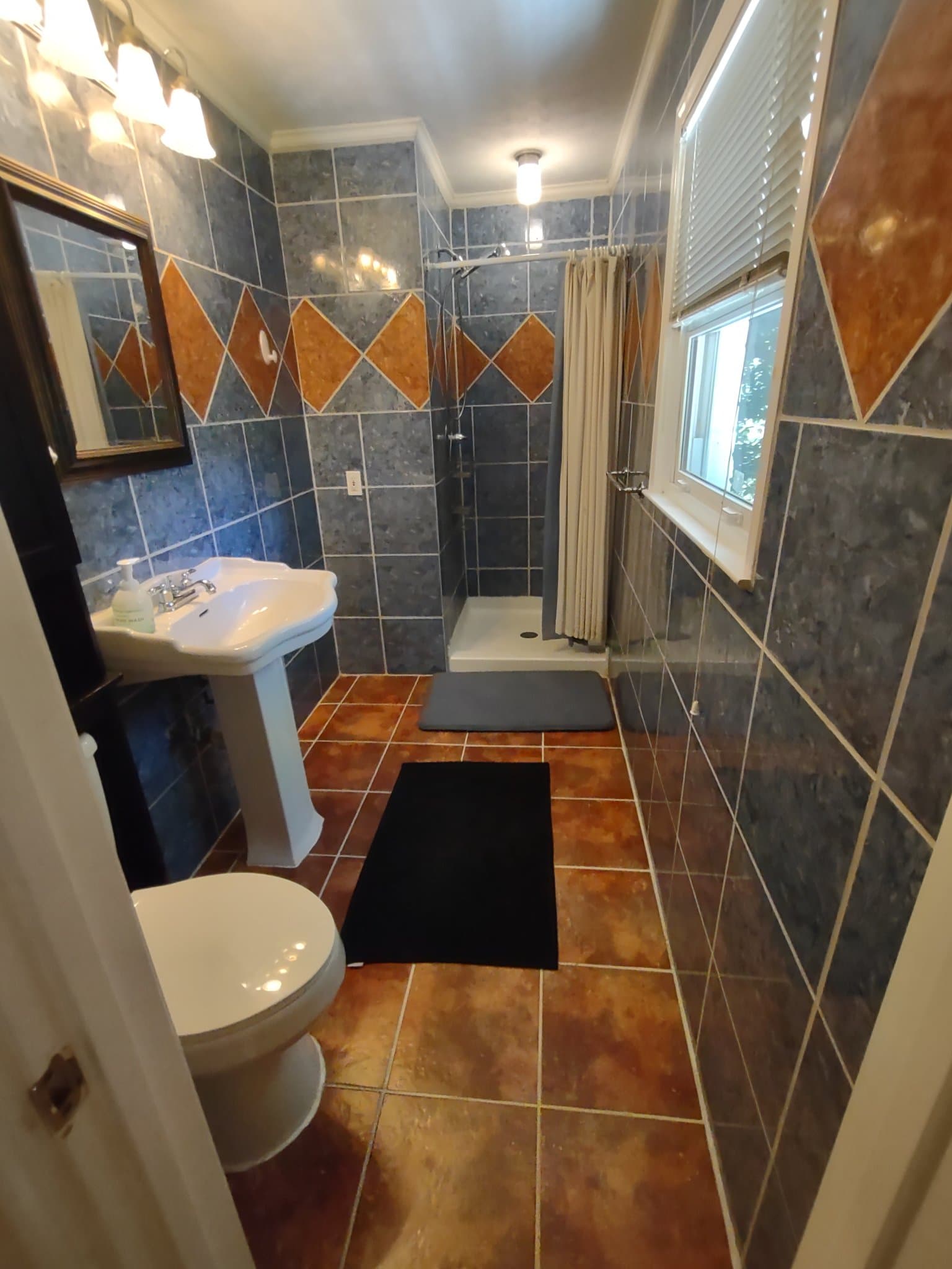 Norcross Single Room: 5823 Button gwinnett pl