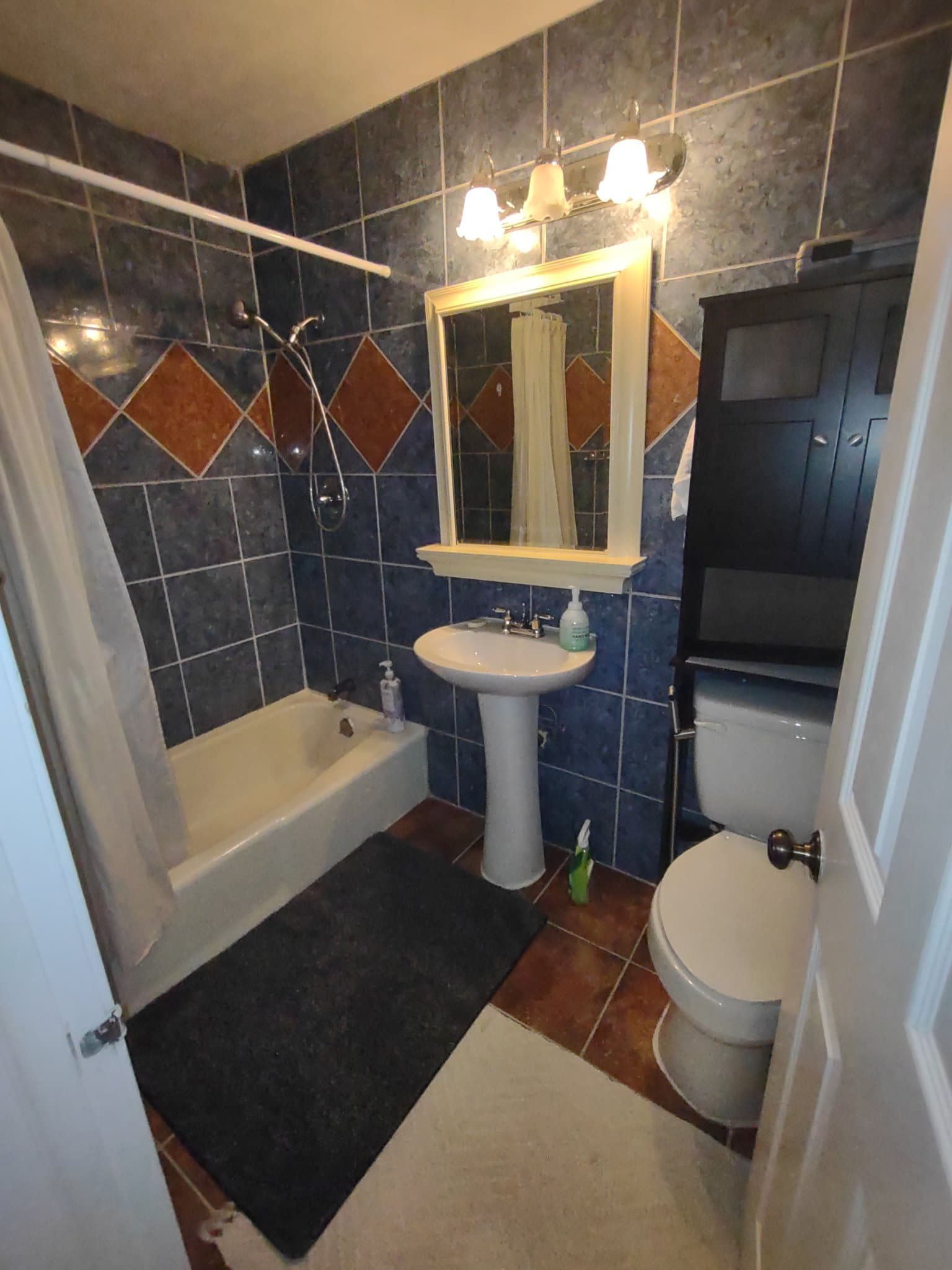 Norcross Single Room: 5823 Button gwinnett pl