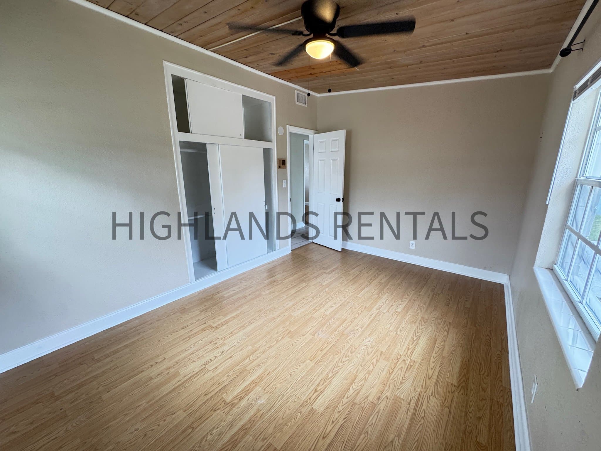 SEBRING House: 1613 Hitakee Ave
