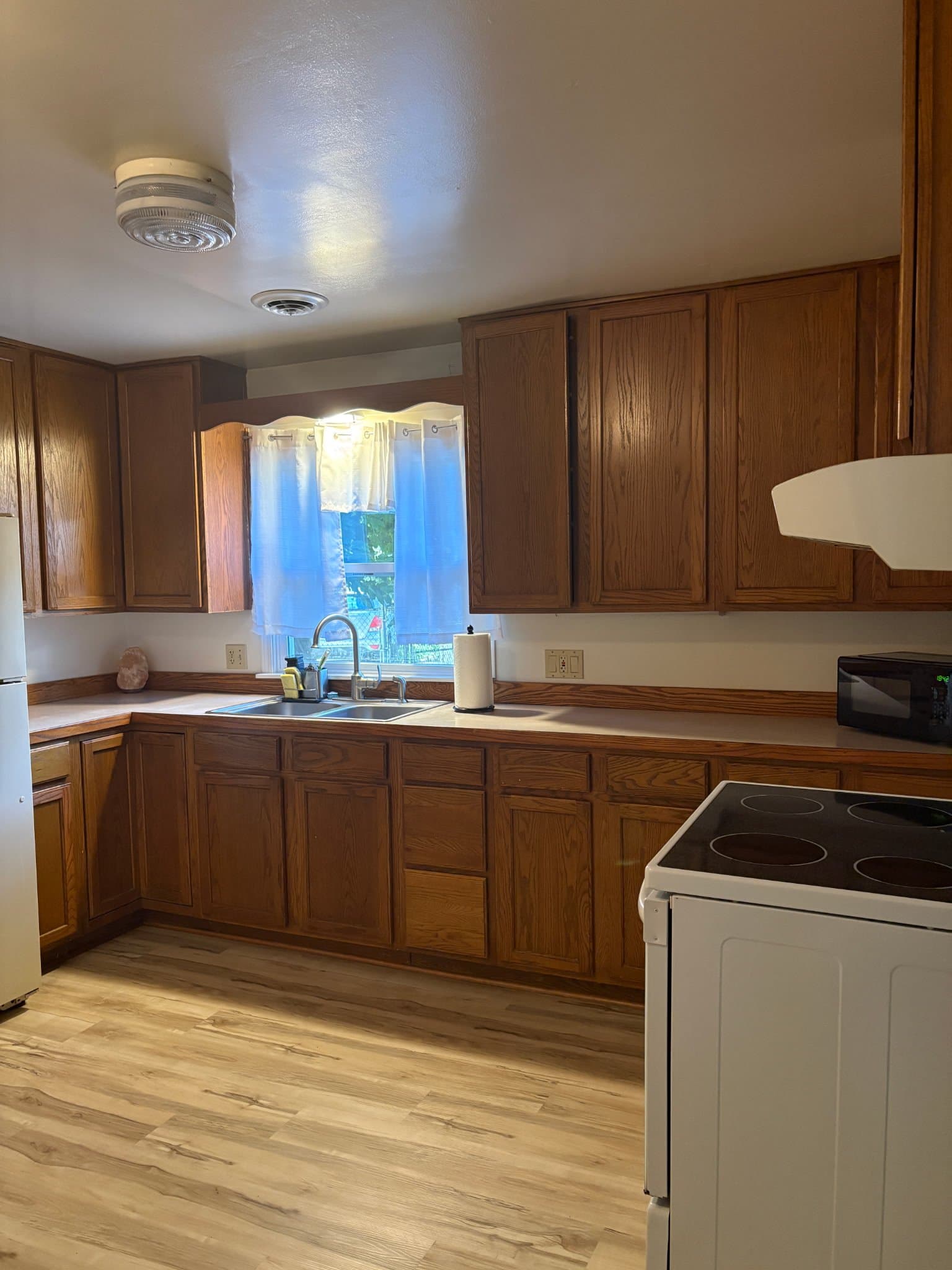 Lansing Single Room: 3705 Burchfield