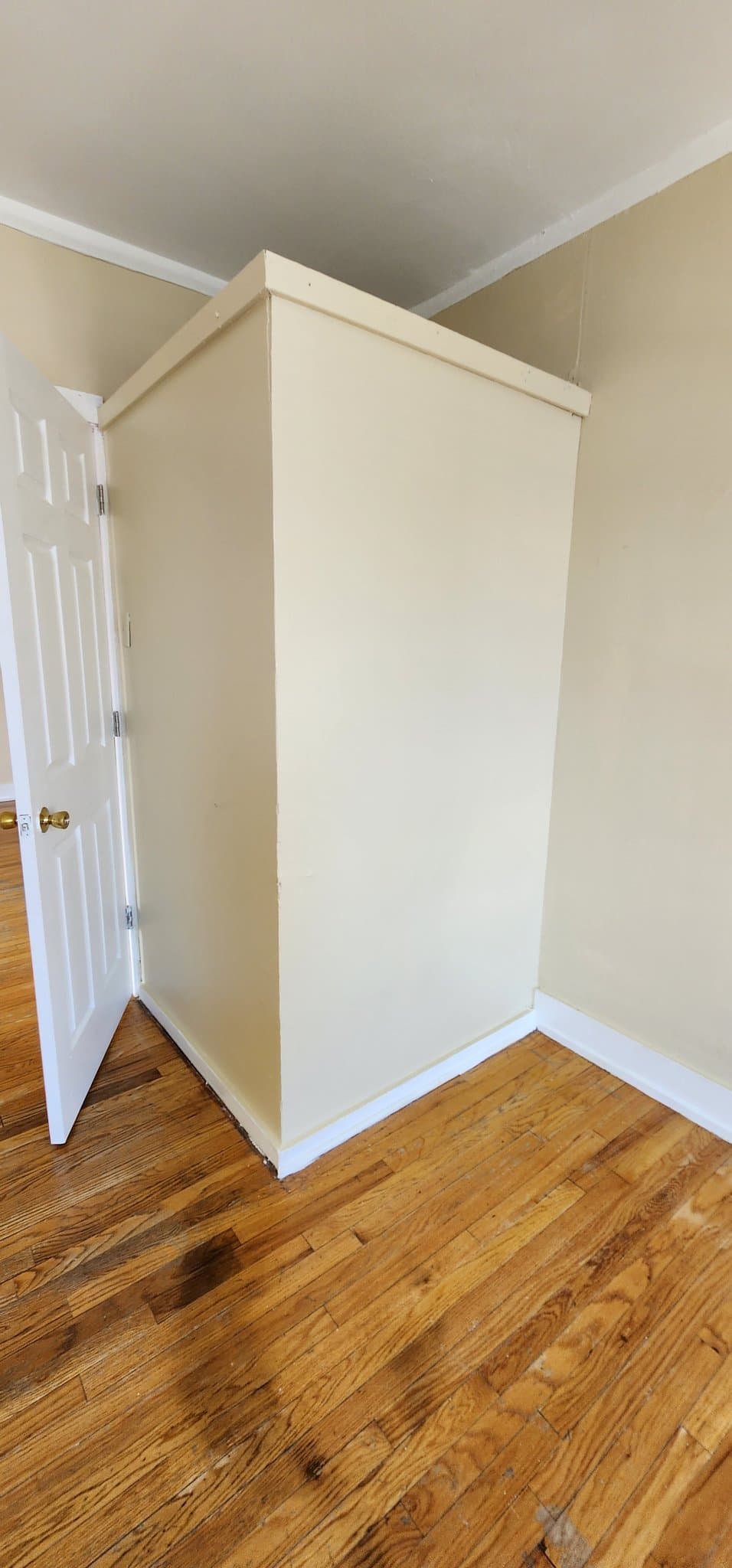 Hartford Apartment: 15-17 Kenneth St