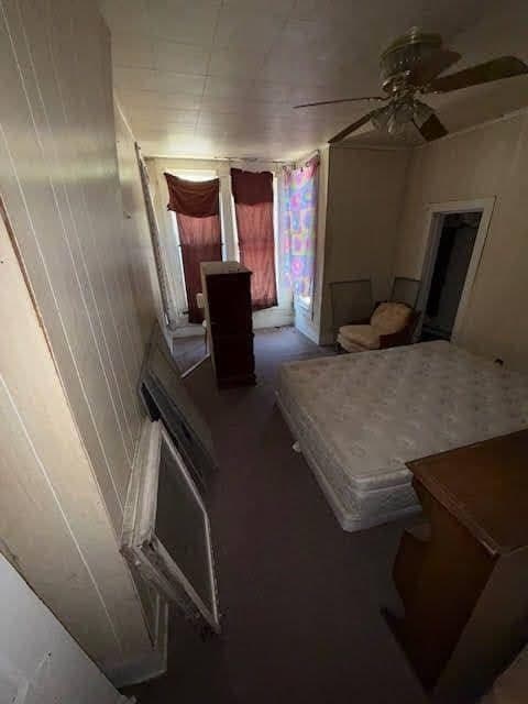 Decatur House: 1103 E Prairie St