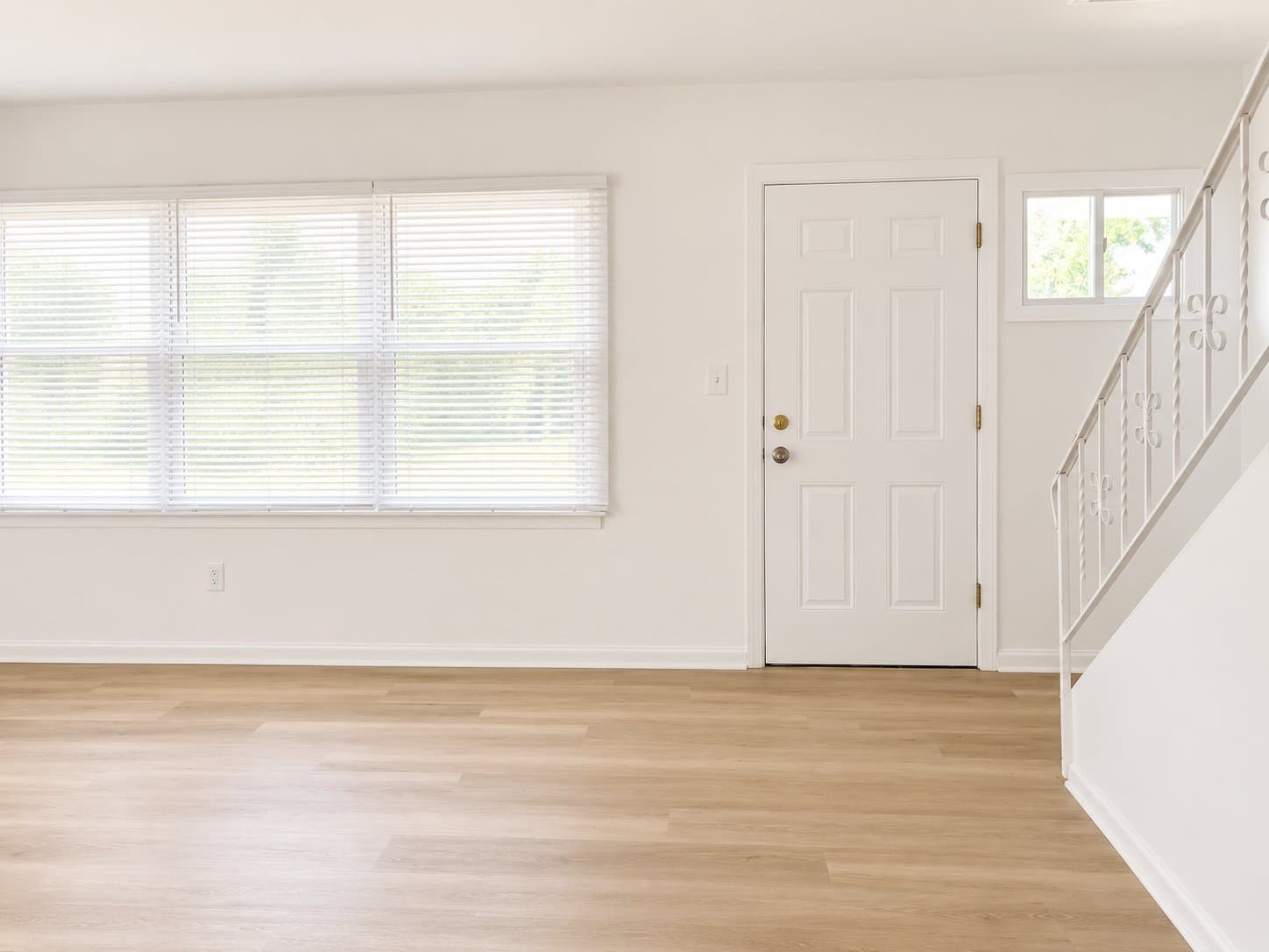 Willingboro House: 55 Bloomfield Ln