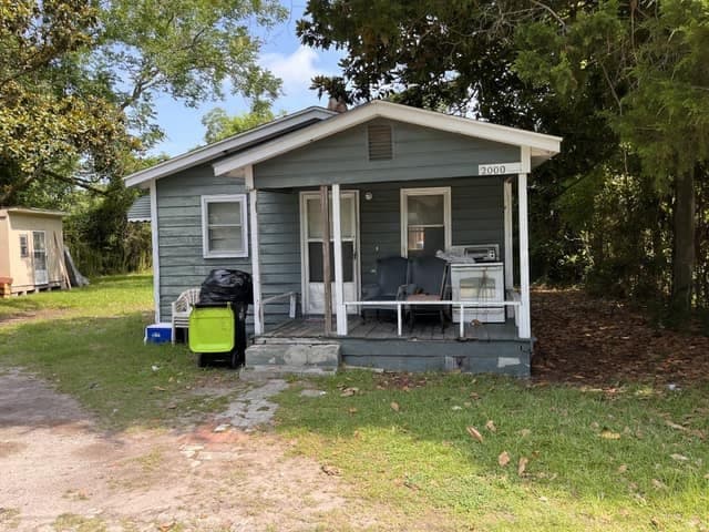 New Bern House: 2000 Aycock Ave