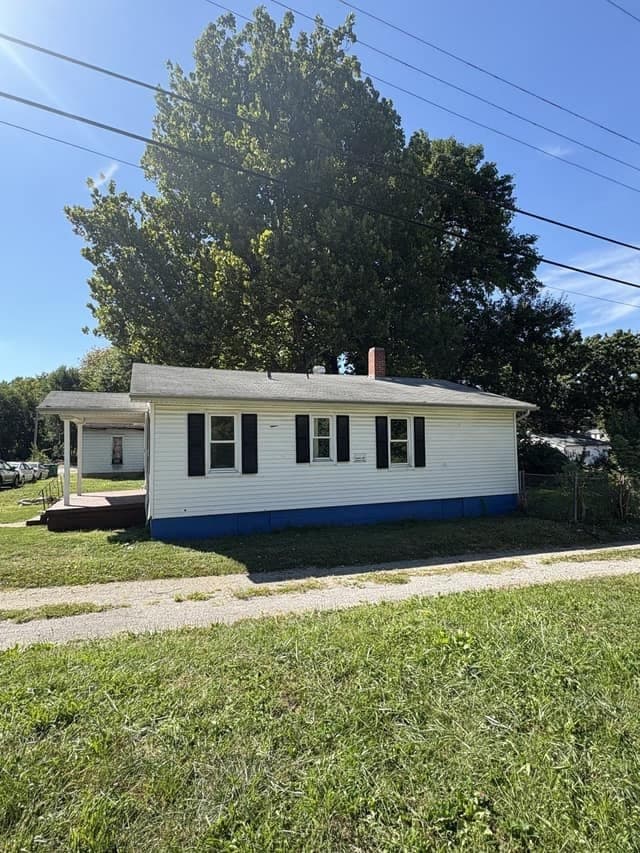 Decatur House: 238 W Peoria