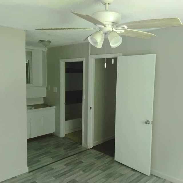 Jackson House: 844 Combs St
