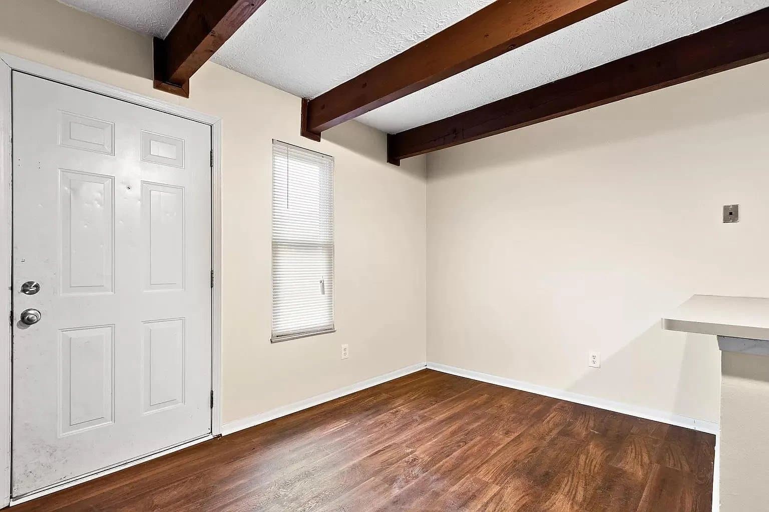 Columbus Townhome: 1000 Brooks End Ct