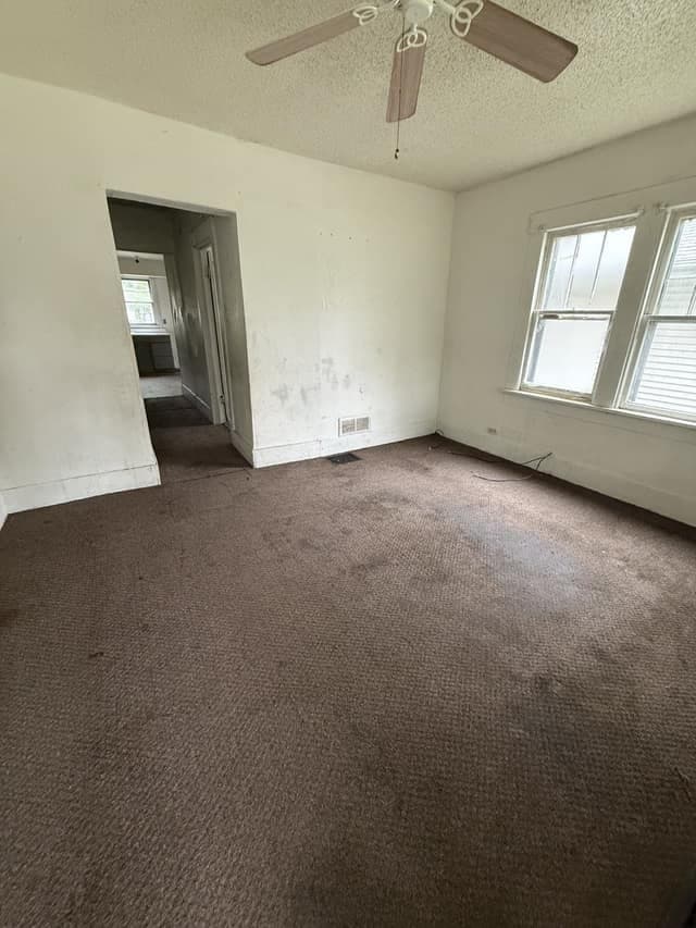 Decatur House: 1303 E Whitmer St