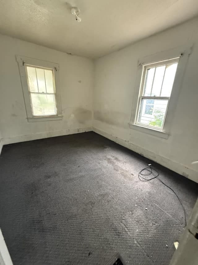 Decatur House: 1303 E Whitmer St