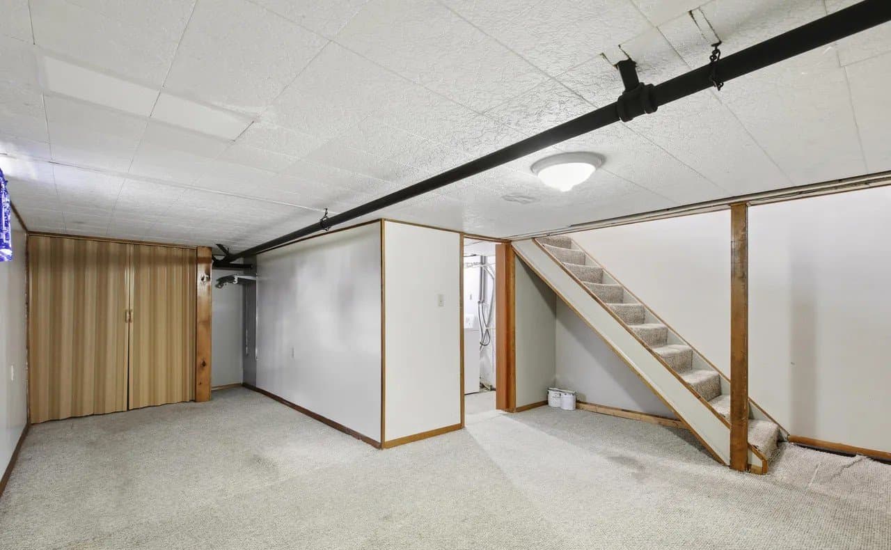 West Wyoming House: 14 Gregory St