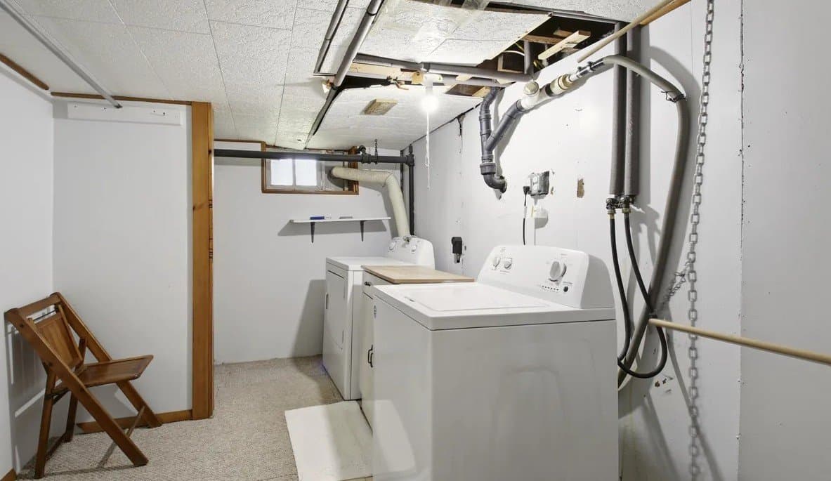 West Wyoming House: 14 Gregory St