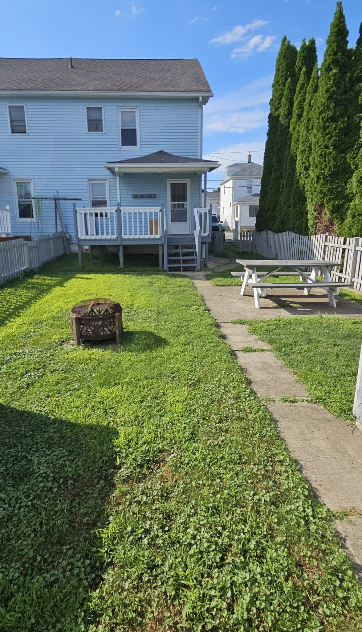 West Wyoming House: 14 Gregory St