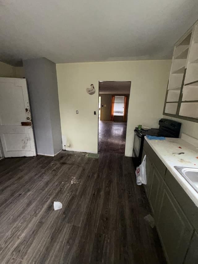 Alton House: 3024 Glenwood Ave