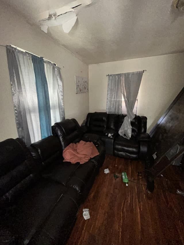 East St. Louis House: 5617 Warren Ave