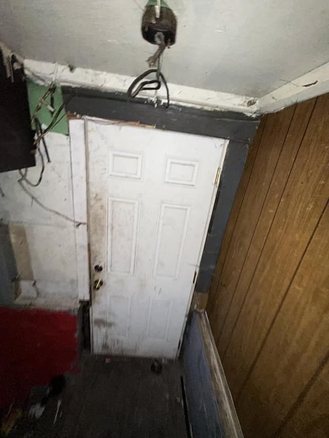 East St. Louis House: 5617 Warren Ave