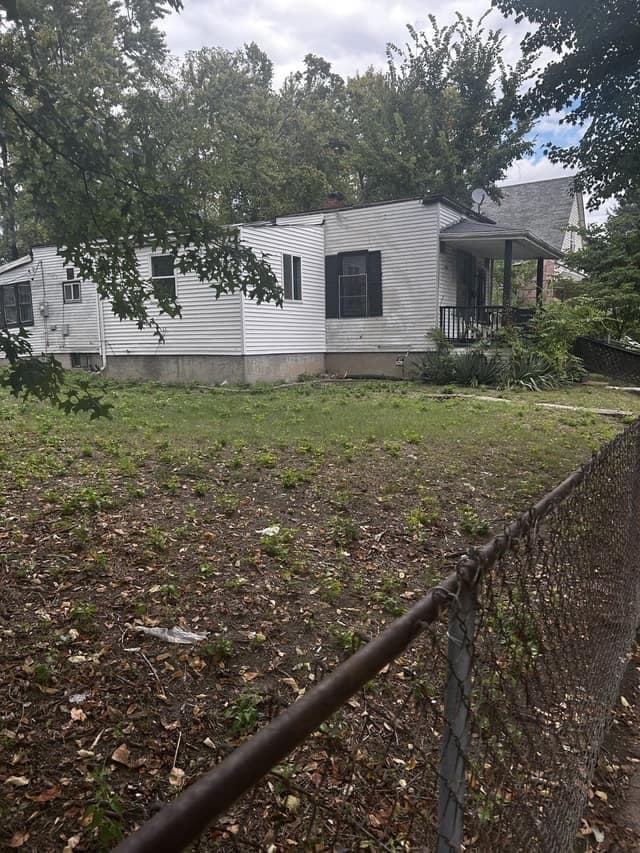 St. Louis House: 5417 Ruskin Ave
