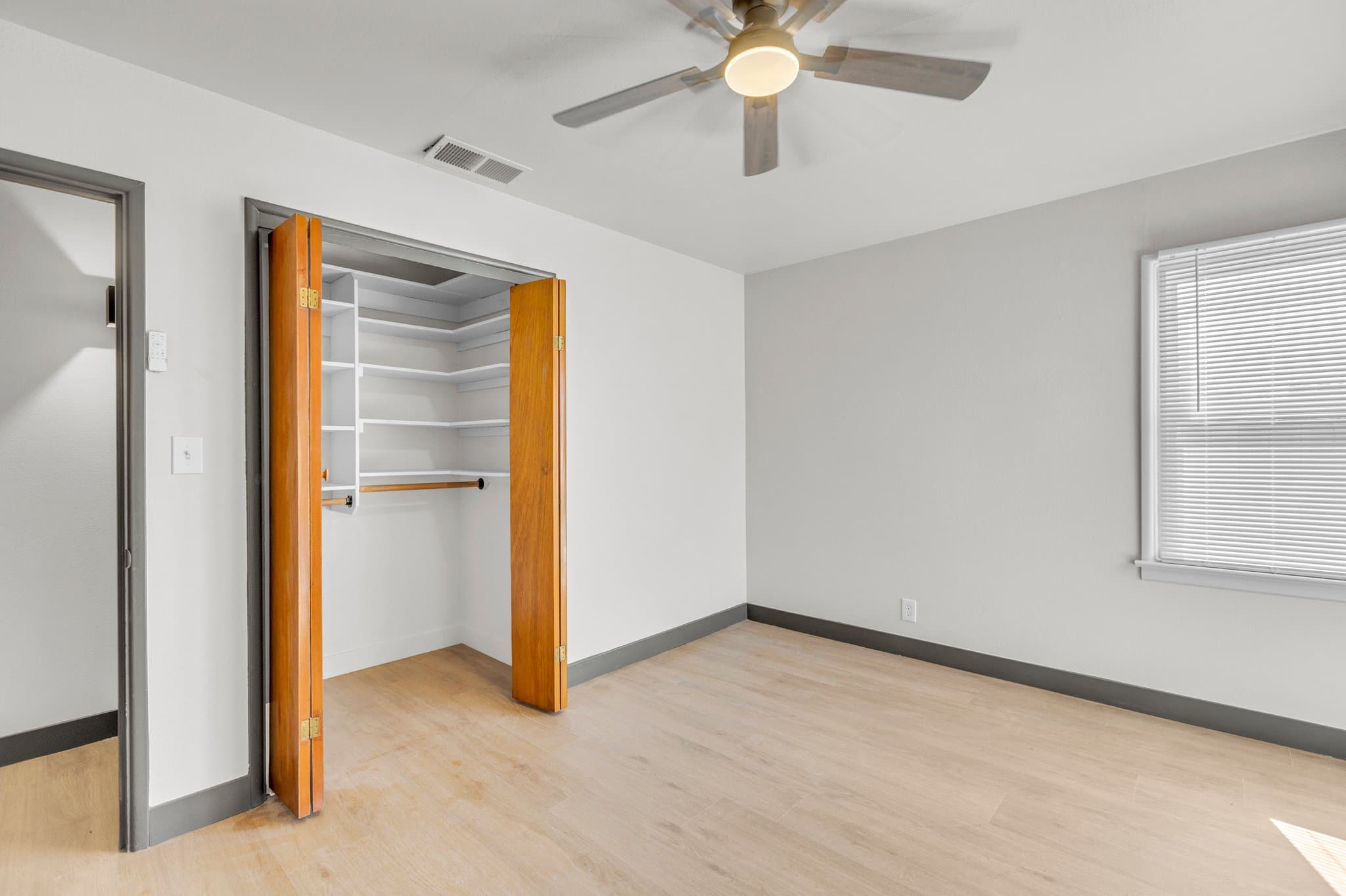 Bakersfield Apartment: 13754 Rosedale Hwy