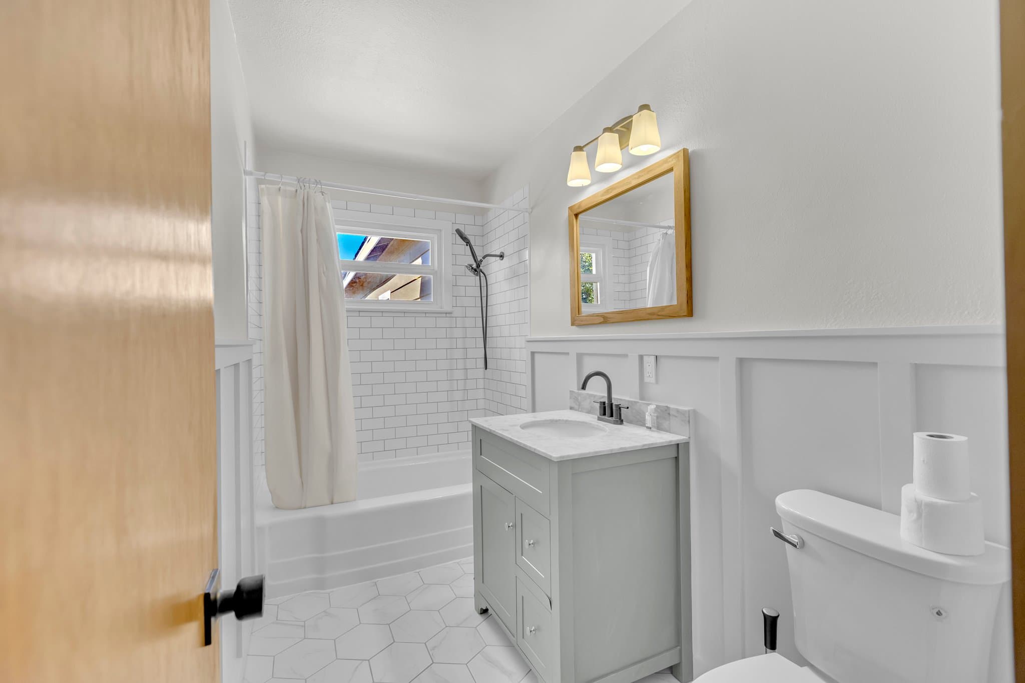 Bakersfield Apartment: 13754 Rosedale Hwy