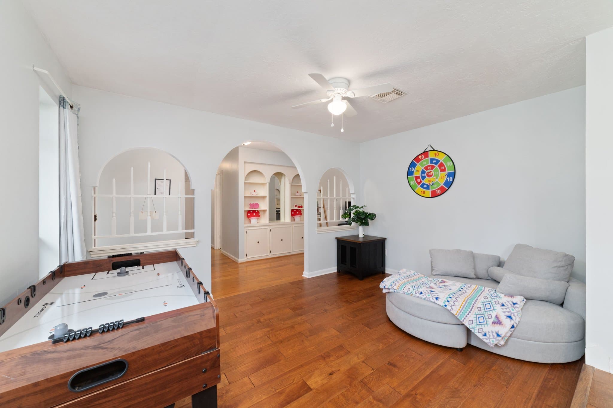 Houston House: 17403 Mossforest Dr