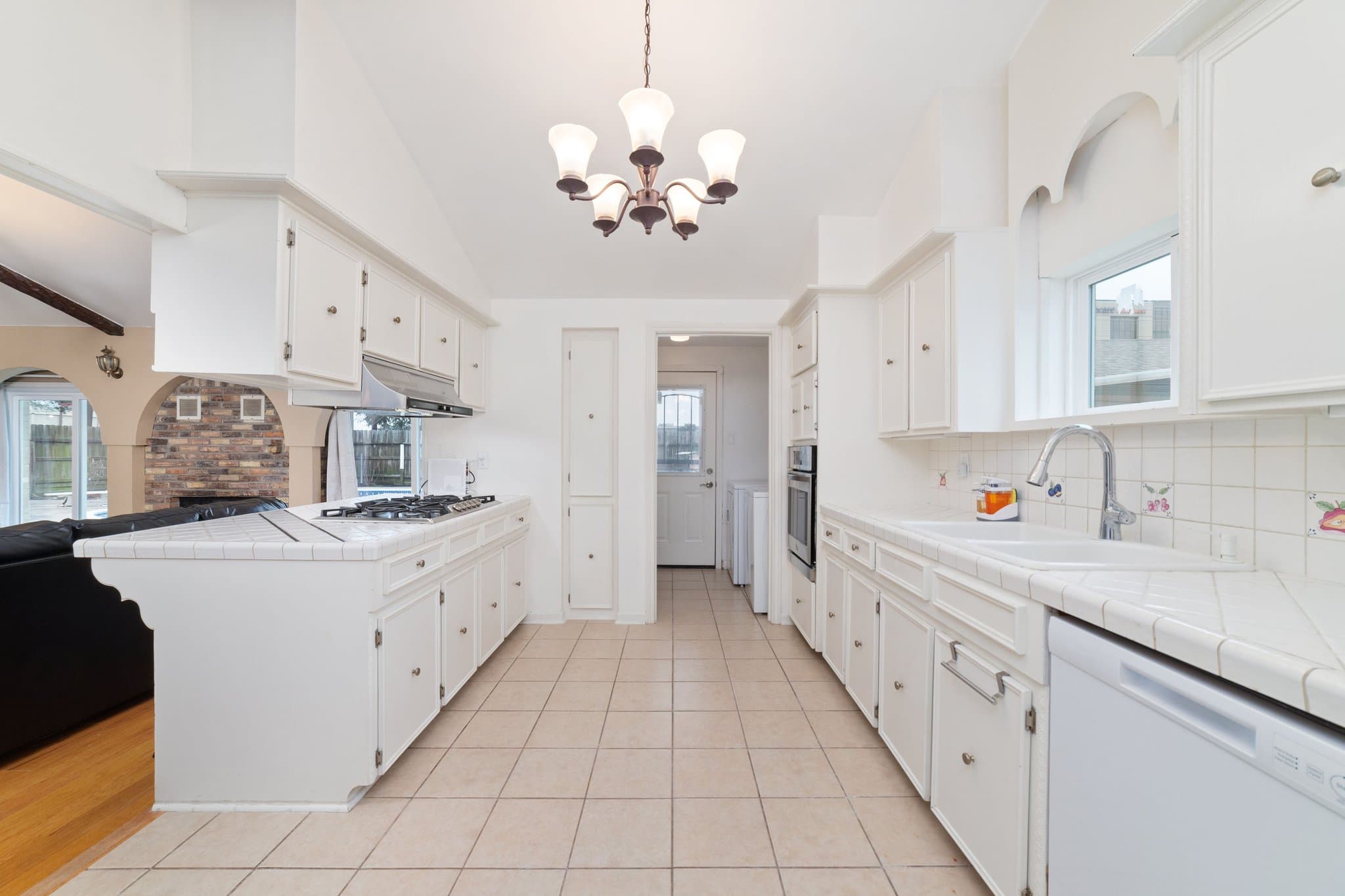 Houston House: 17403 Mossforest Dr
