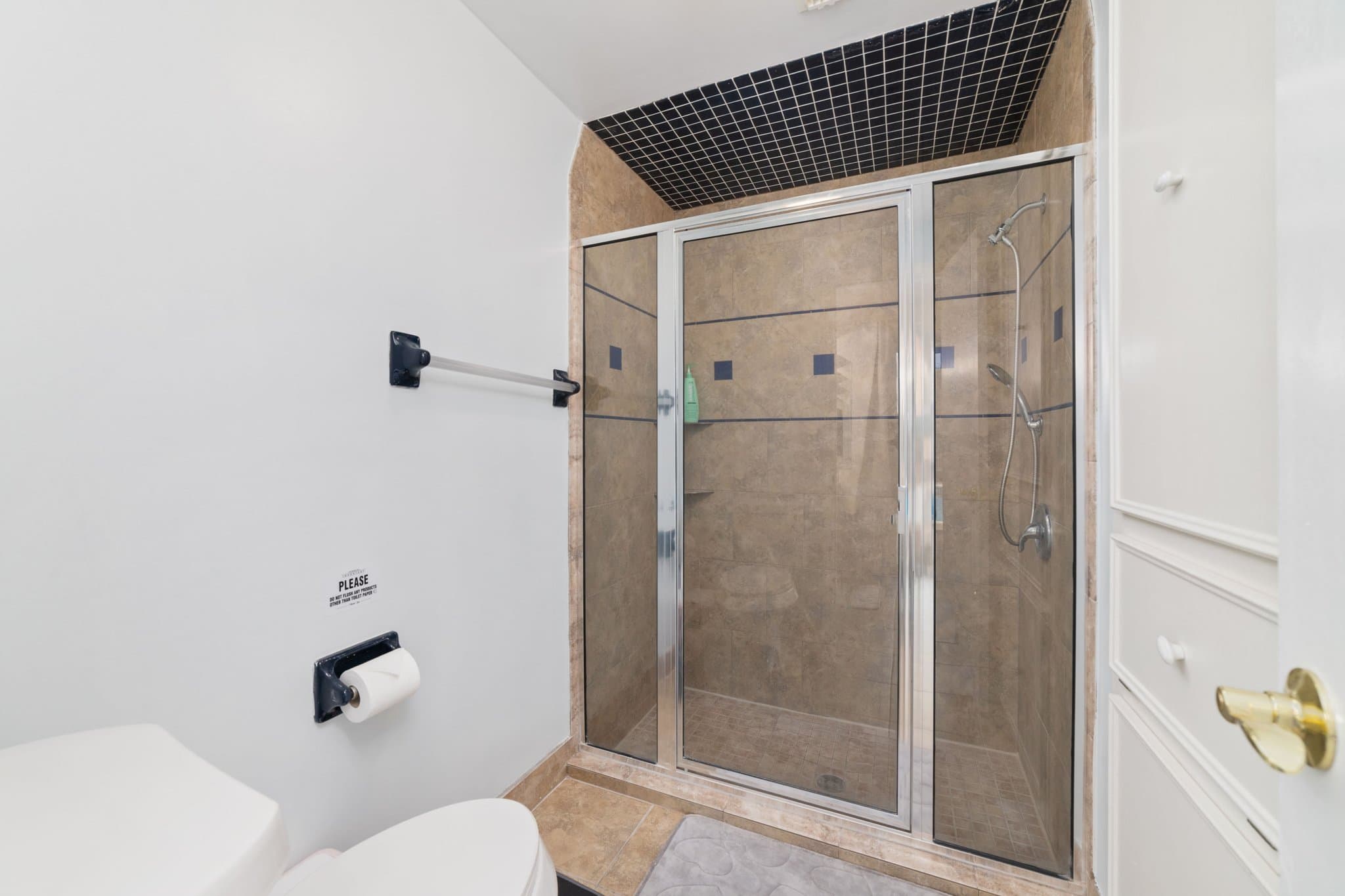 Houston House: 17403 Mossforest Dr