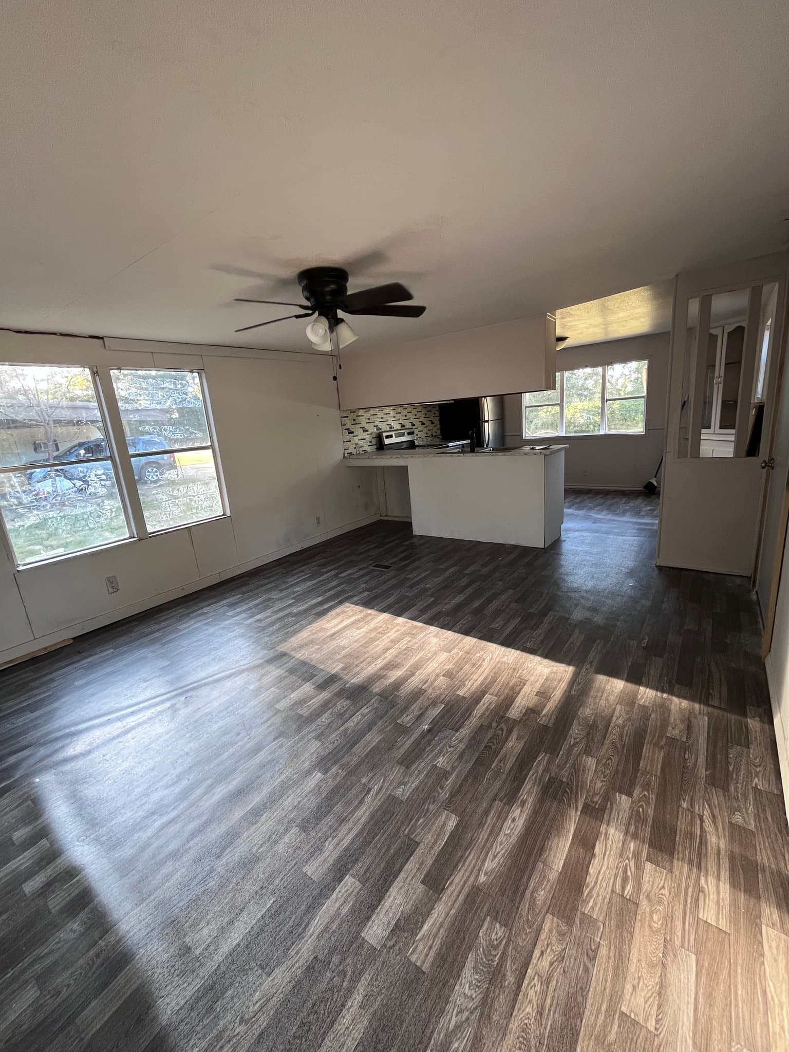 Athens House: 5054 County Road 1503