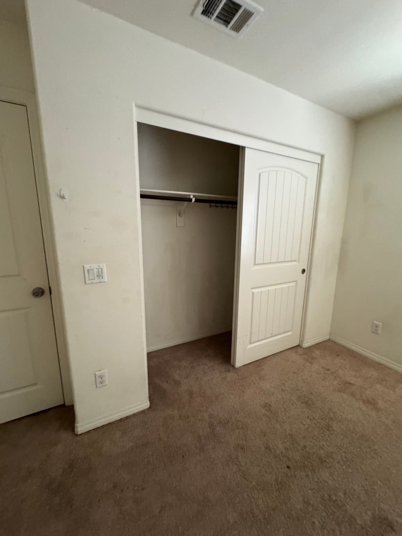Eastvale Single Room: 14925 shoreham st