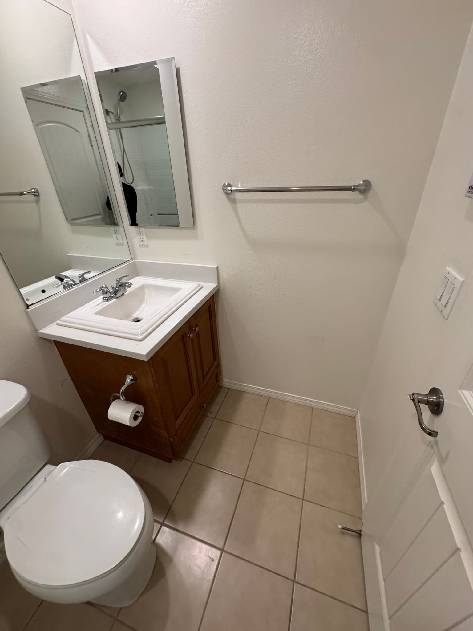 Eastvale Single Room: 14925 shoreham st