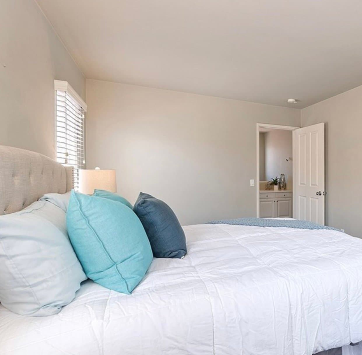 Eastvale Single Room: 13668 amberview pl