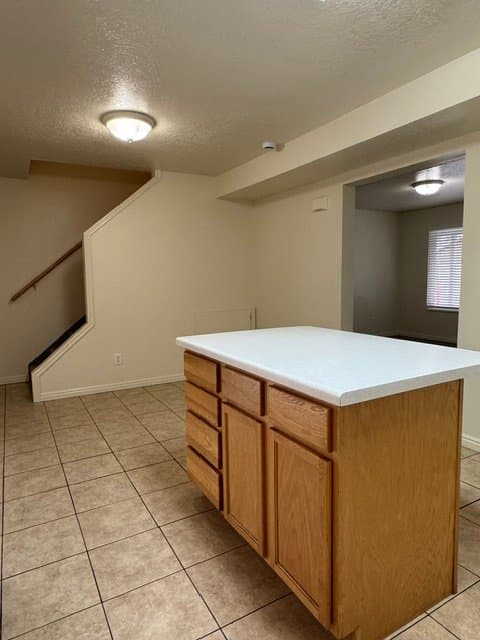 Logan Townhome: 961 N 100 W