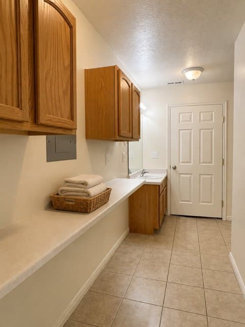 Logan Townhome: 961 N 100 W