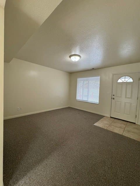 Logan Townhome: 961 N 100 W