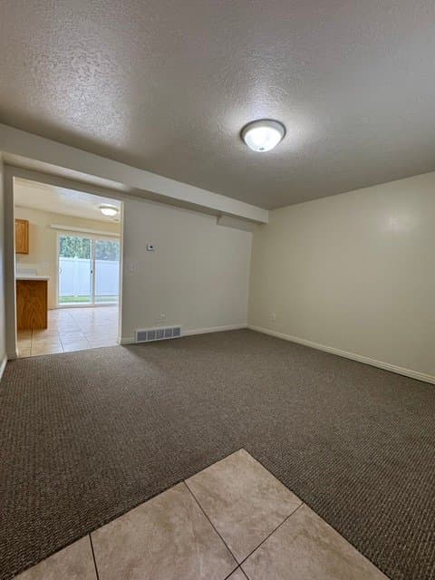 Logan Townhome: 961 N 100 W