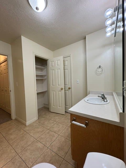 Logan Townhome: 961 N 100 W