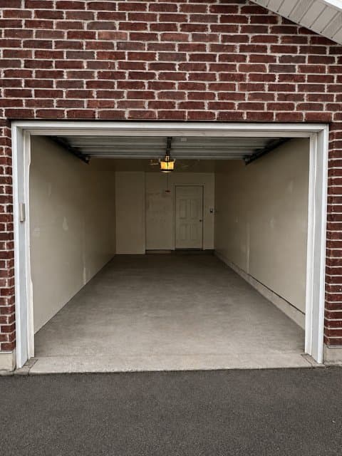 Logan Townhome: 961 N 100 W