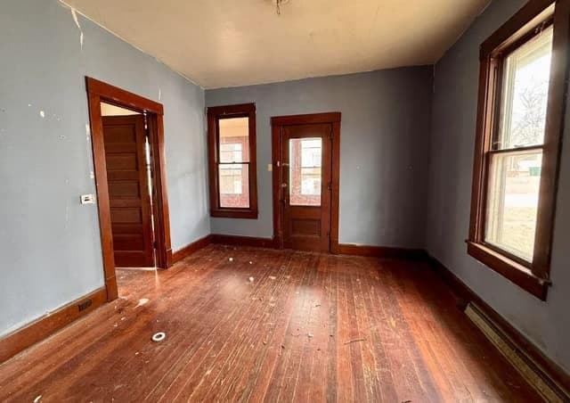 Macomb House: 437 W Pierce St
