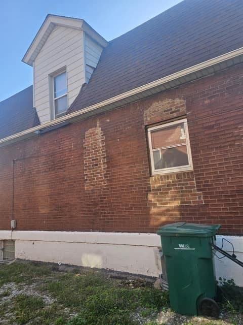 East St. Louis House: 2636 Market Ave