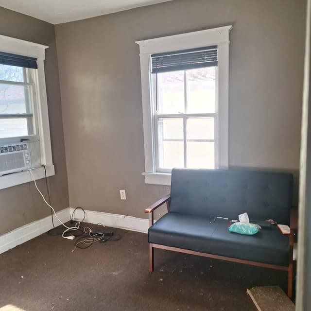 Newport News House: 222 Poplar Ave