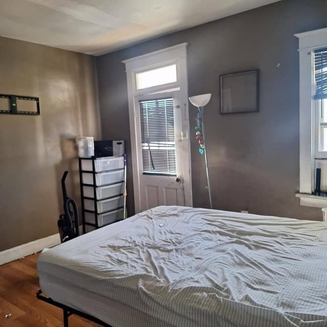Newport News House: 222 Poplar Ave