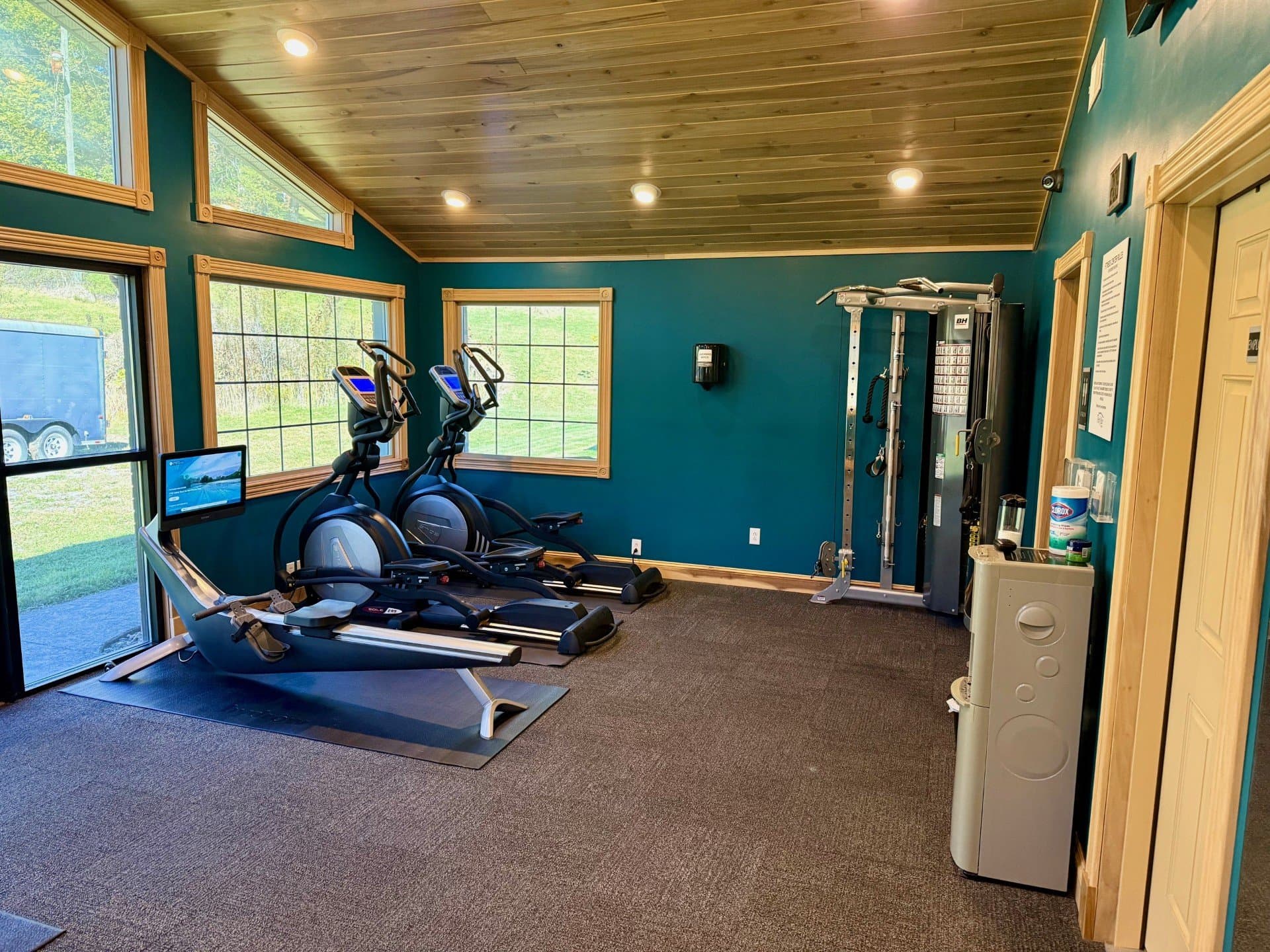 Huntington Apartment: 1604 Spring Valley Dr